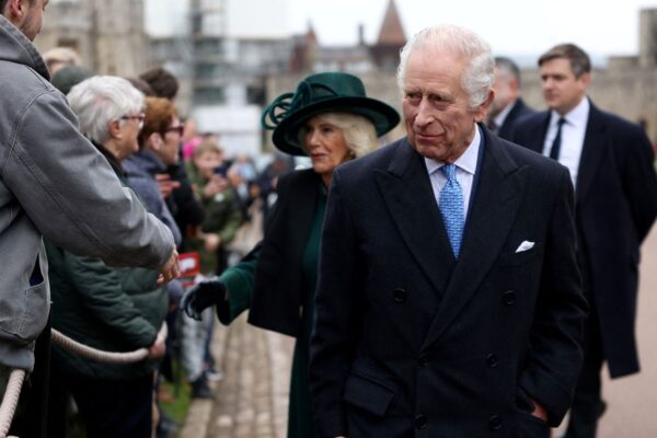 VIDEO |  King Charles III reappears at a public event after announcing that he has cancer |  Videos