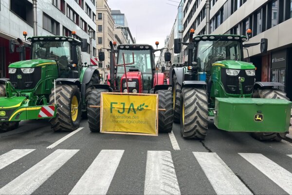 Farmers protest again in Brussels to demand solutions: "We have to keep making noise"