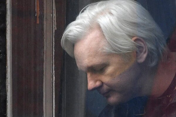 The British Justice postpones the decision on Assange's extradition and asks the US for guarantees on his protection