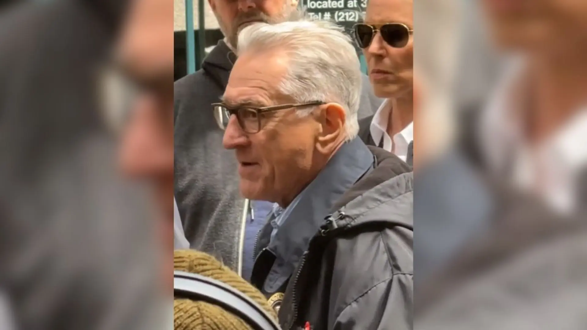 No, Robert De Niro was not confronting pro-Palestinian protesters in this video: it is a scene from his new series