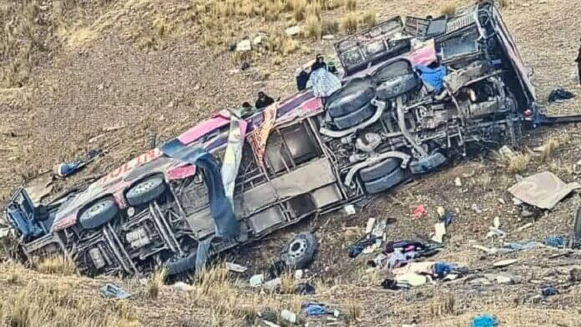 At least 21 dead after bus crashes into ravine in southern Peru