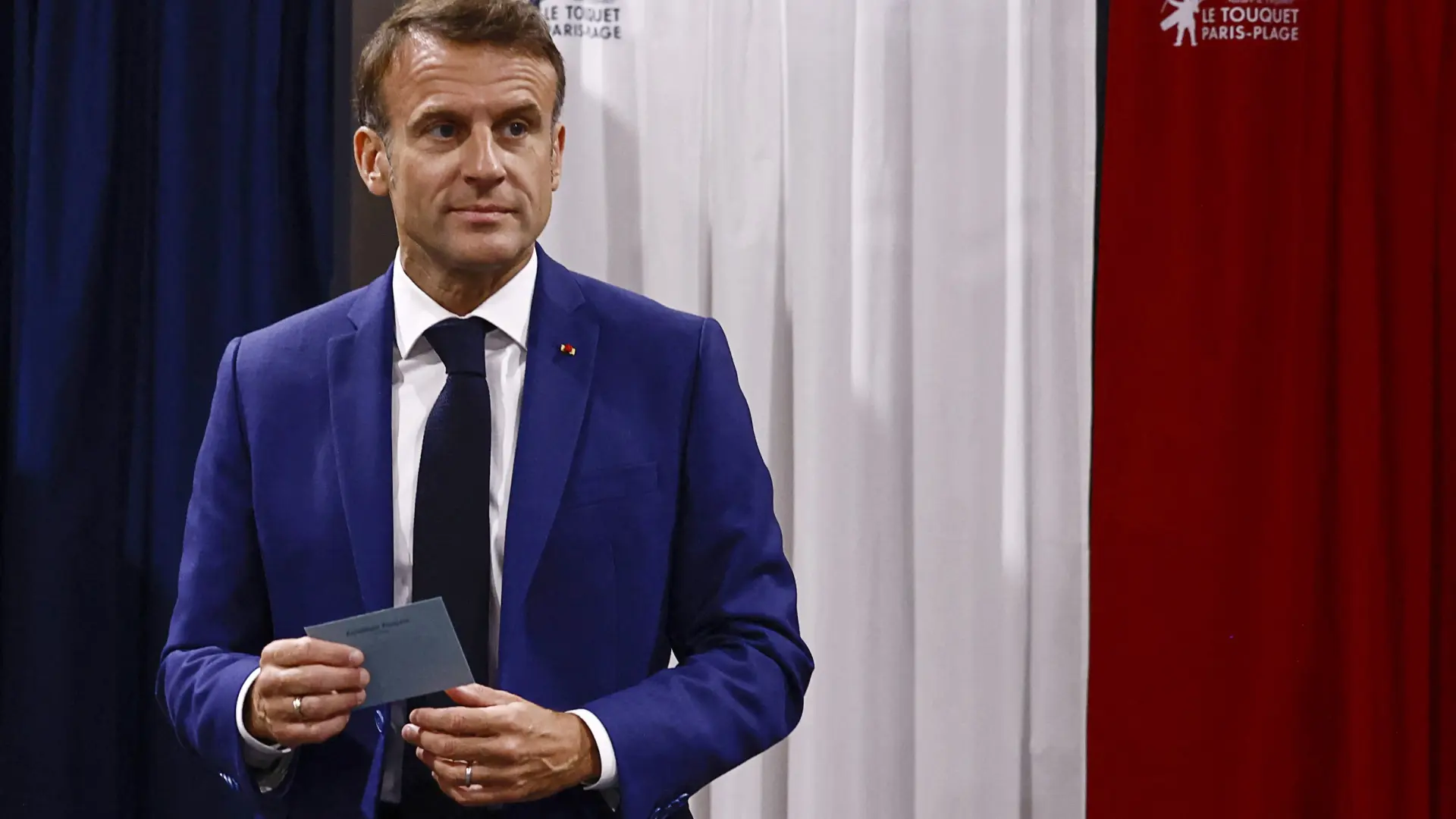 Macron calls for "broad unity" against far right in second round of French legislative elections