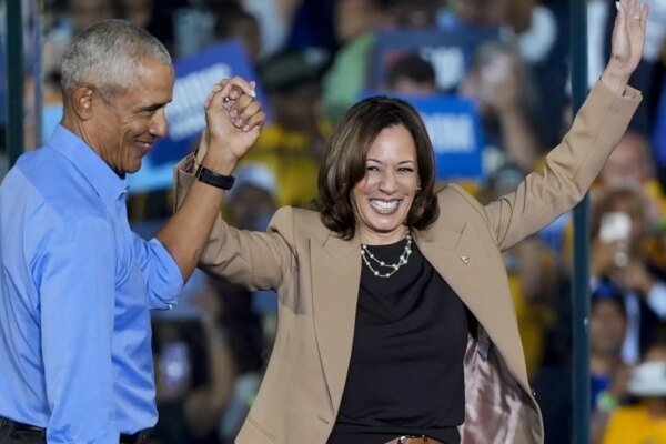 Obama supports Harris at their first rally together in Atlanta and appeals to voters: "Elections are about values"