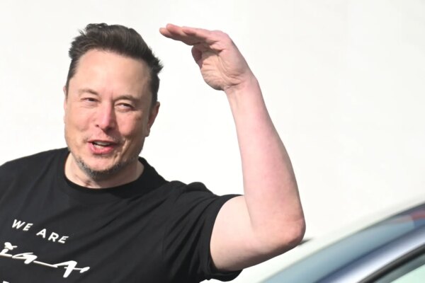 A judge allows Musk to continue his electoral 'lottery' in support of Trump until Tuesday